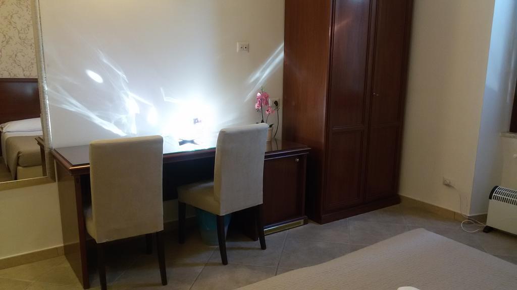 Mrs Julie Guesthouse โรม ห้อง รูปภาพ