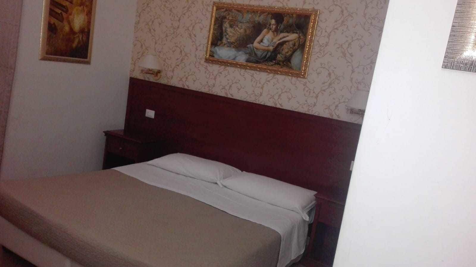 Mrs Julie Guesthouse โรม ภายนอก รูปภาพ